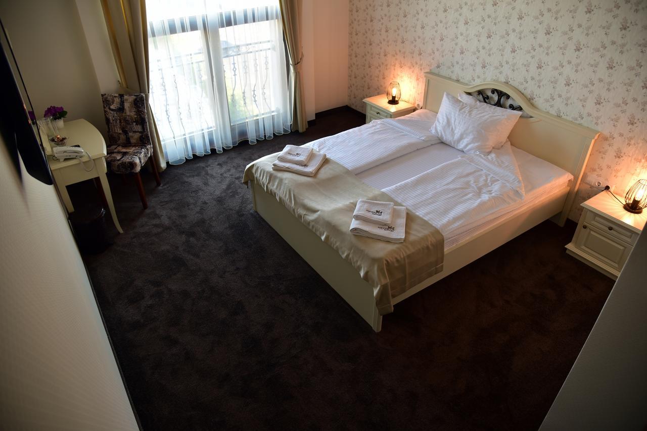 Hesteya Otel *