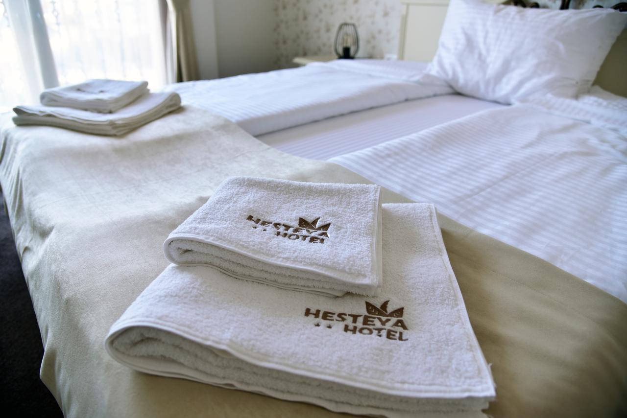 Otel Hesteya *