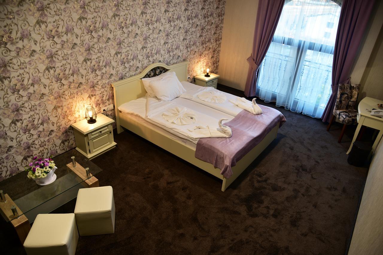 Hesteya Otel *